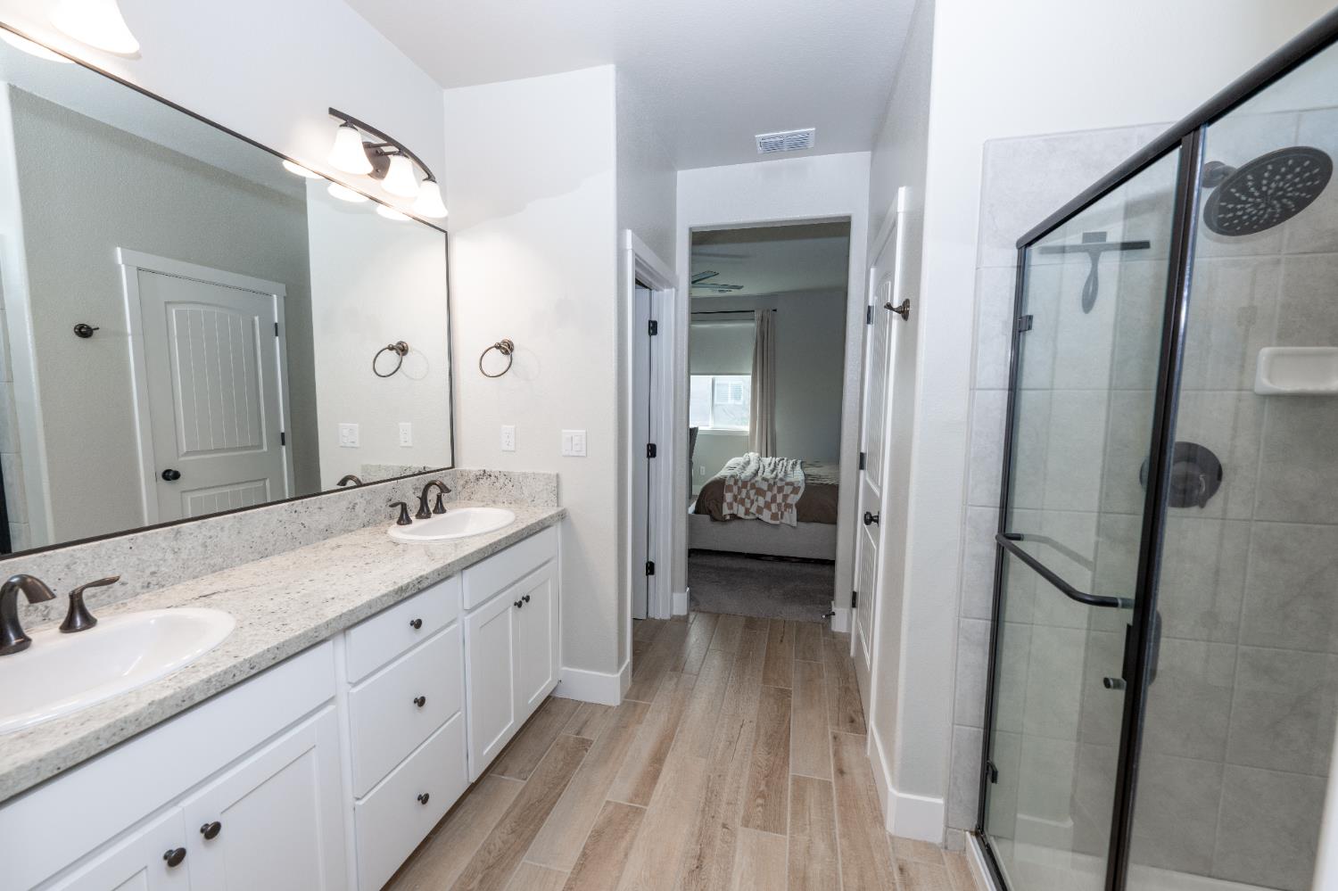 3970 Mitchell Ave, Clovis, CA 93619