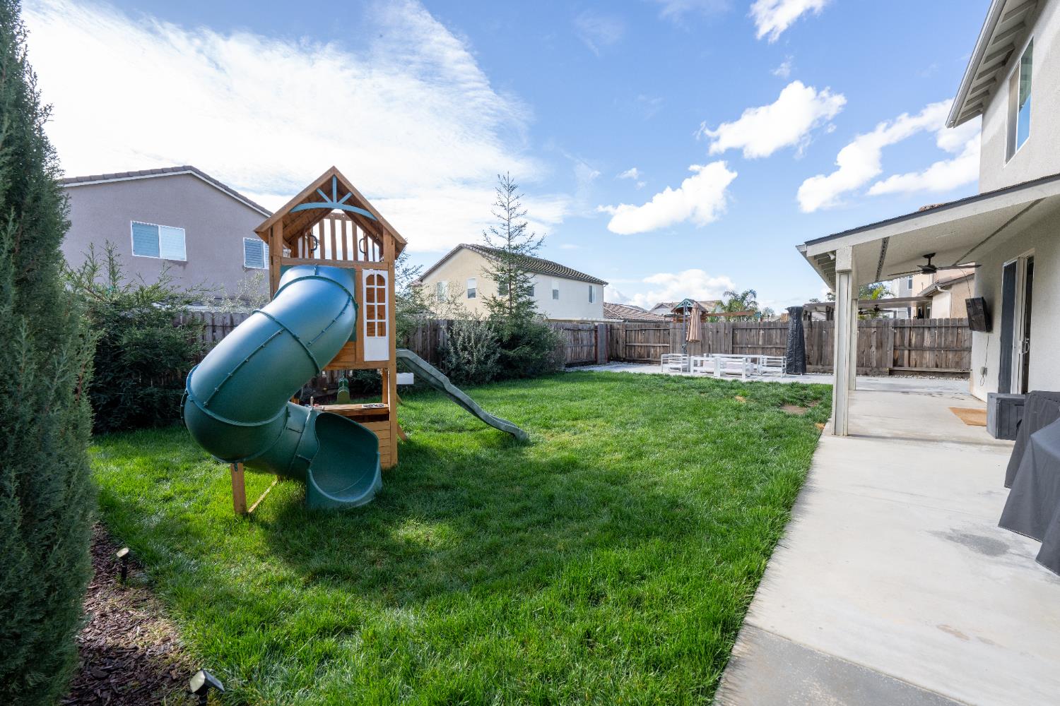 3970 Mitchell Ave, Clovis, CA 93619