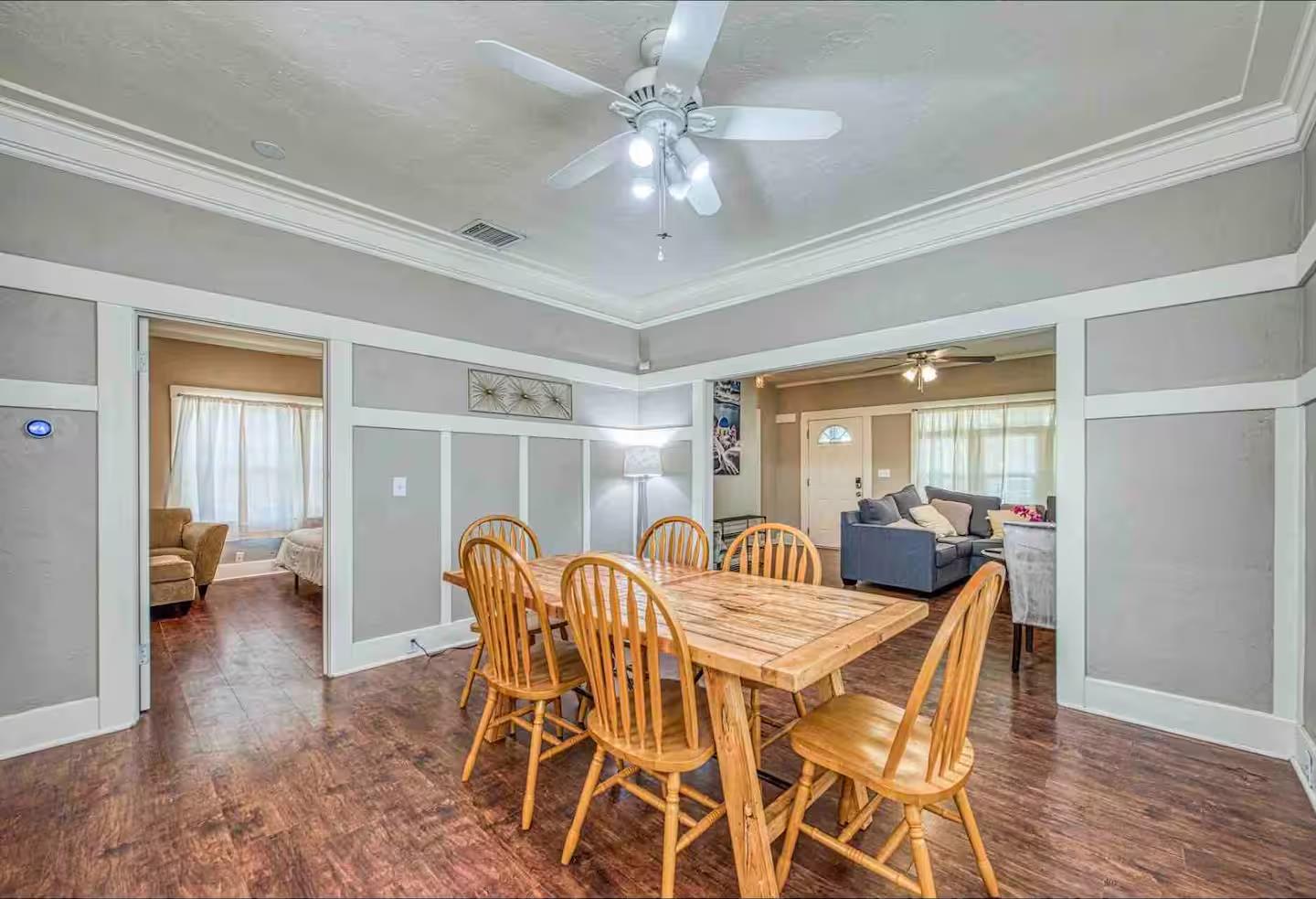 605 N Poplar Ave, Fresno, CA 93728