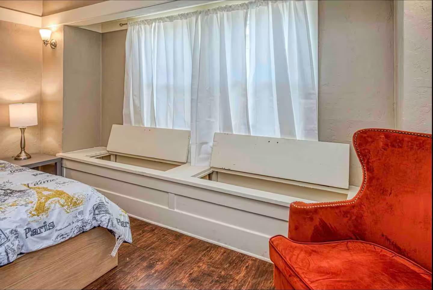 605 N Poplar Ave, Fresno, CA 93728