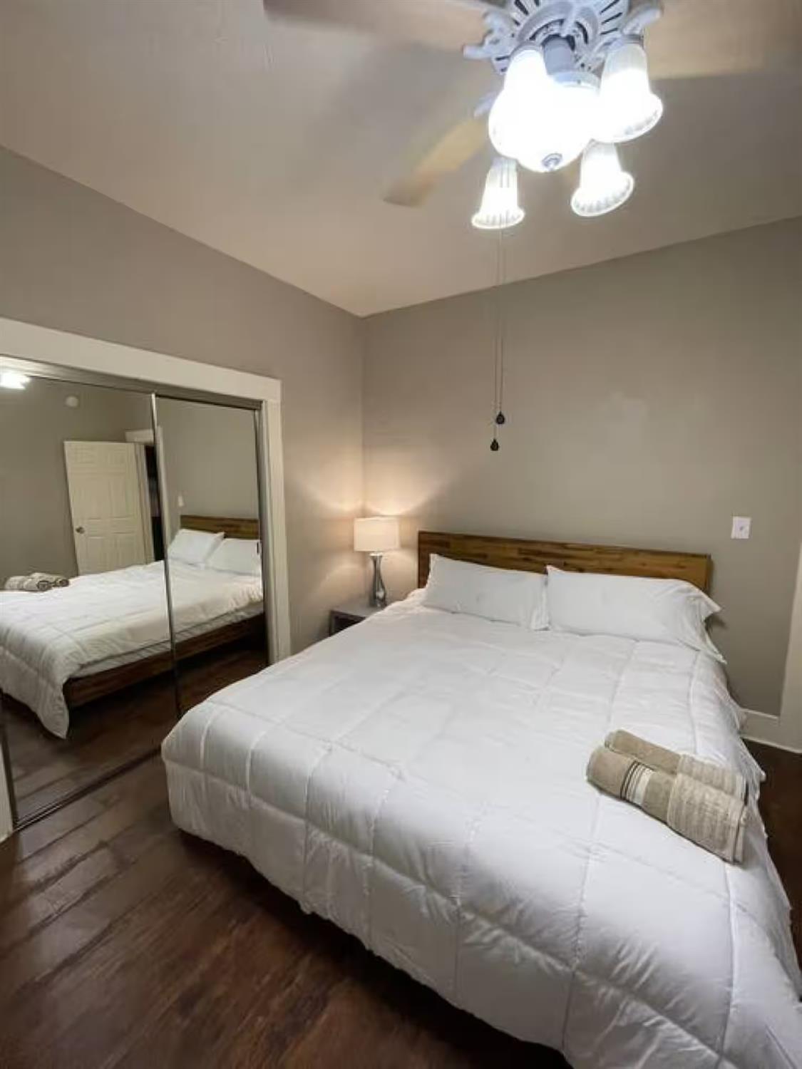 605 N Poplar Ave, Fresno, CA 93728