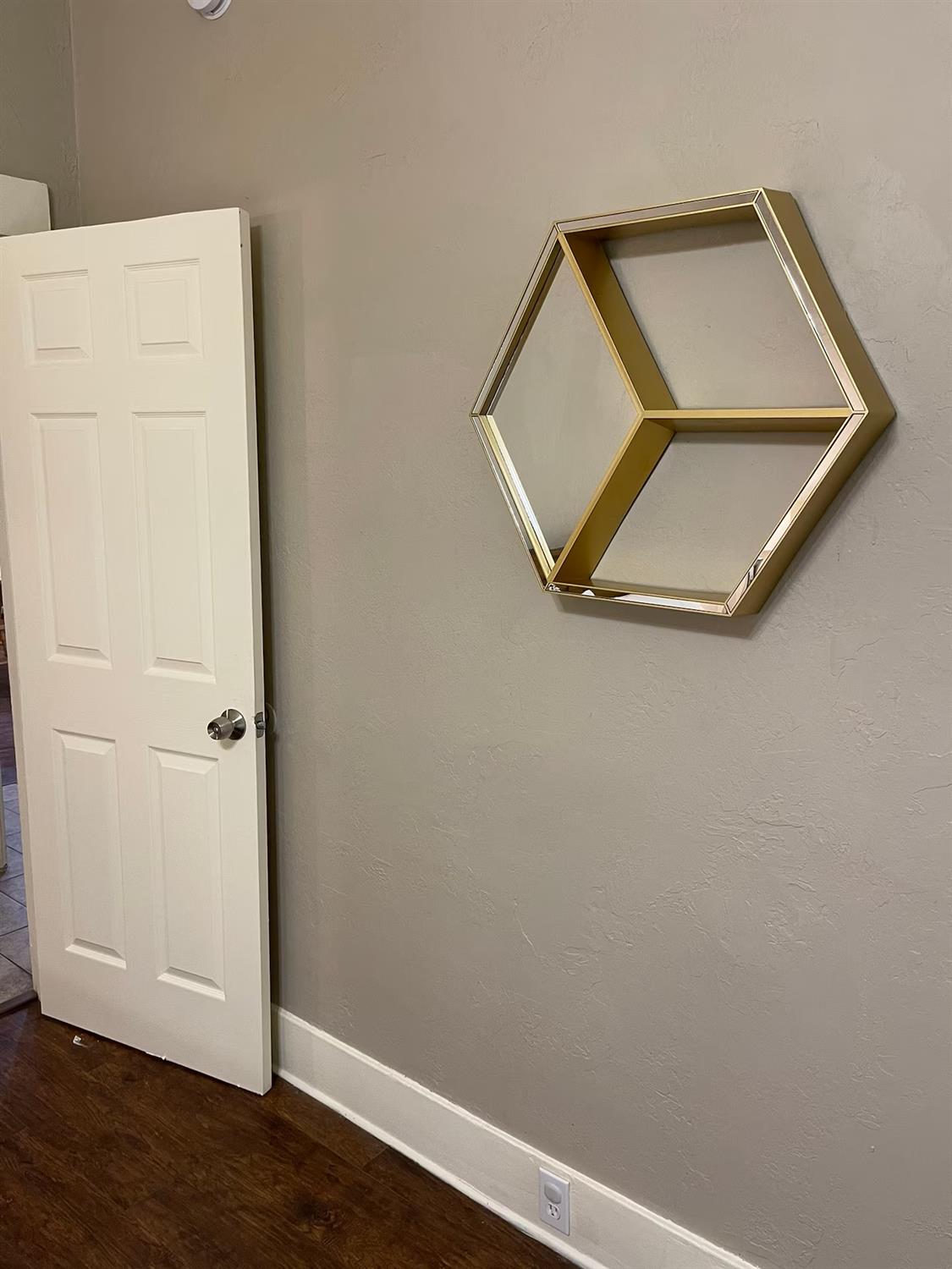 605 N Poplar Ave, Fresno, CA 93728