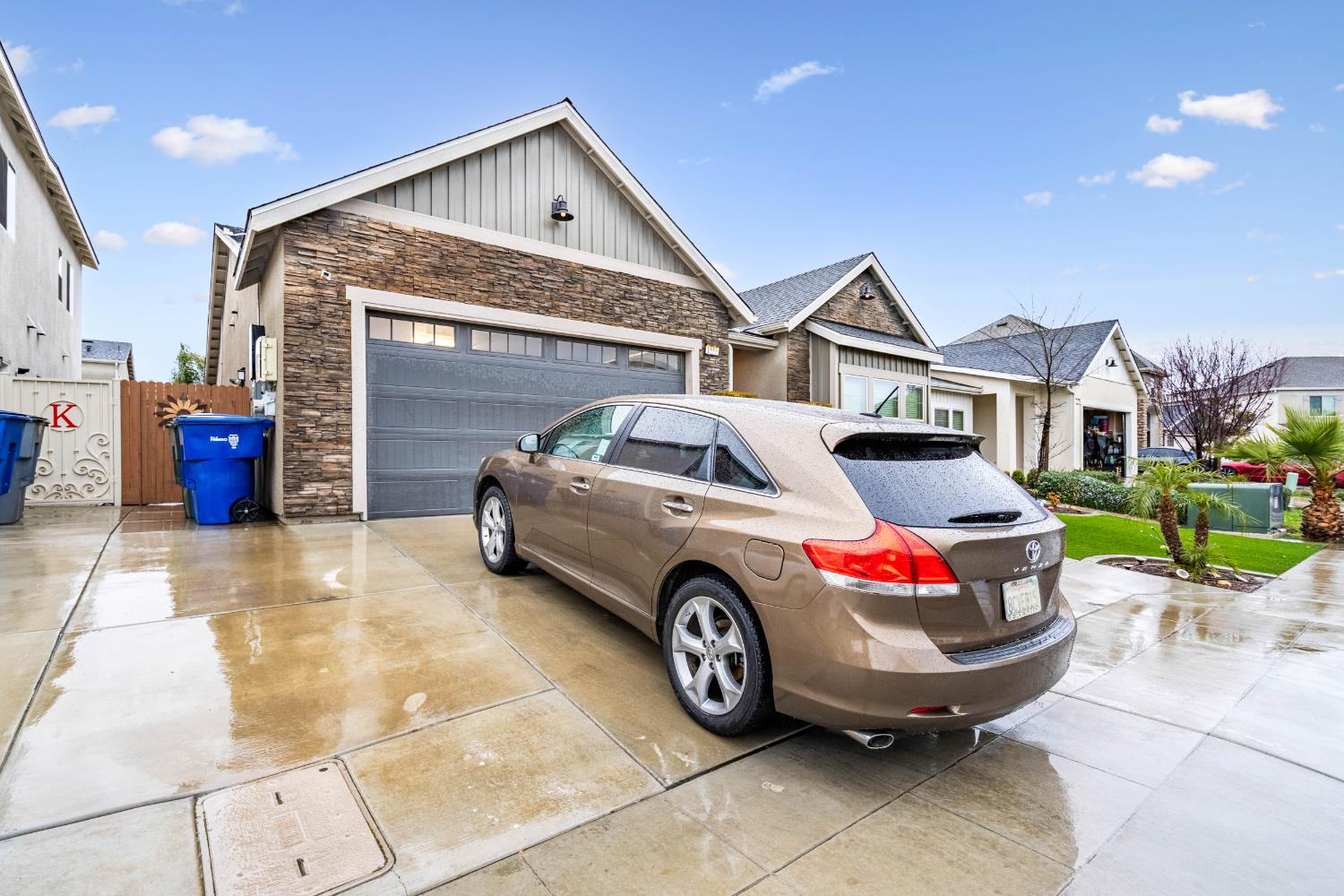 1553 N State St, Fresno, CA 93722