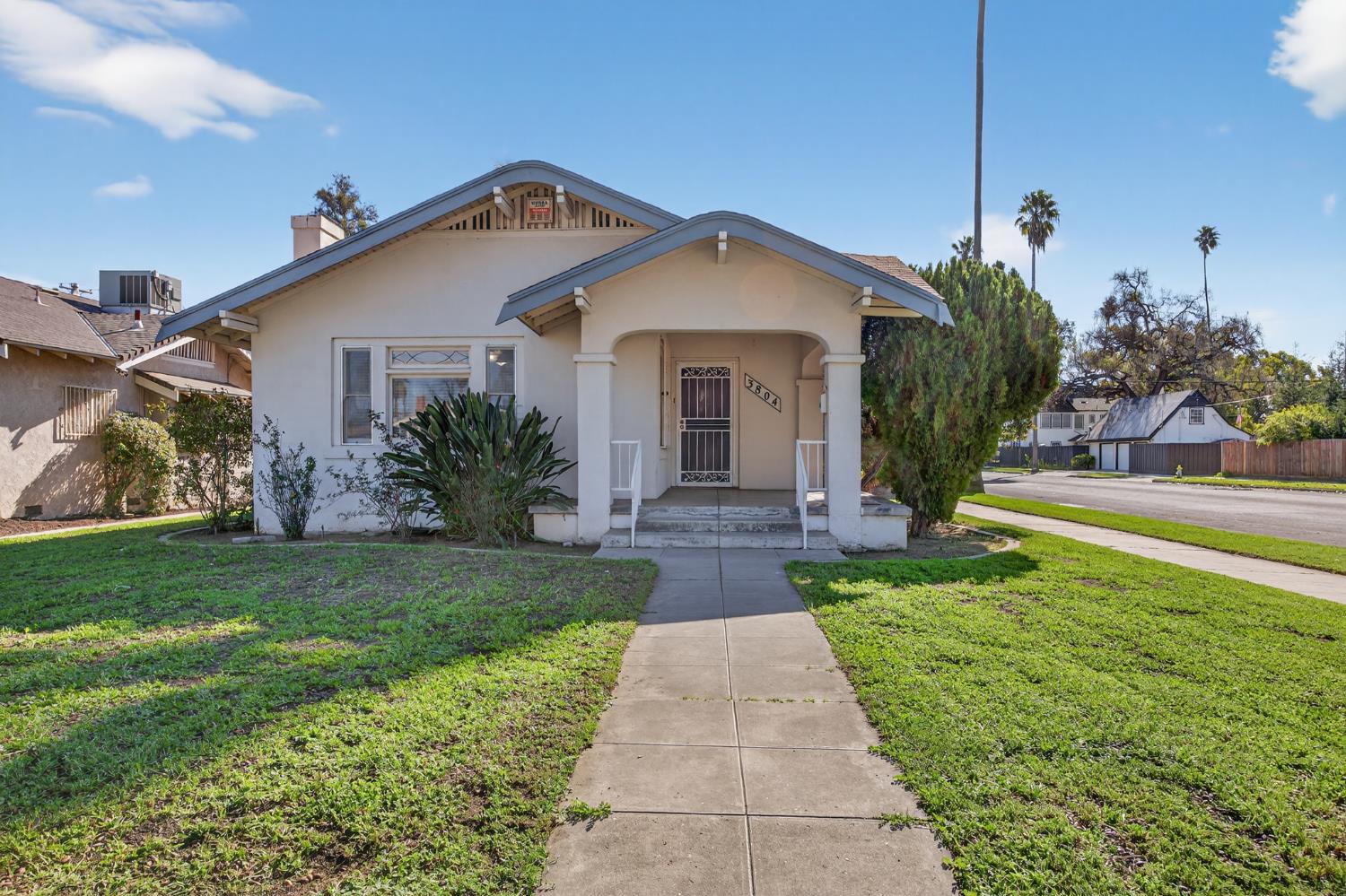 3804 E Kerckhoff Ave, Fresno, CA 93702