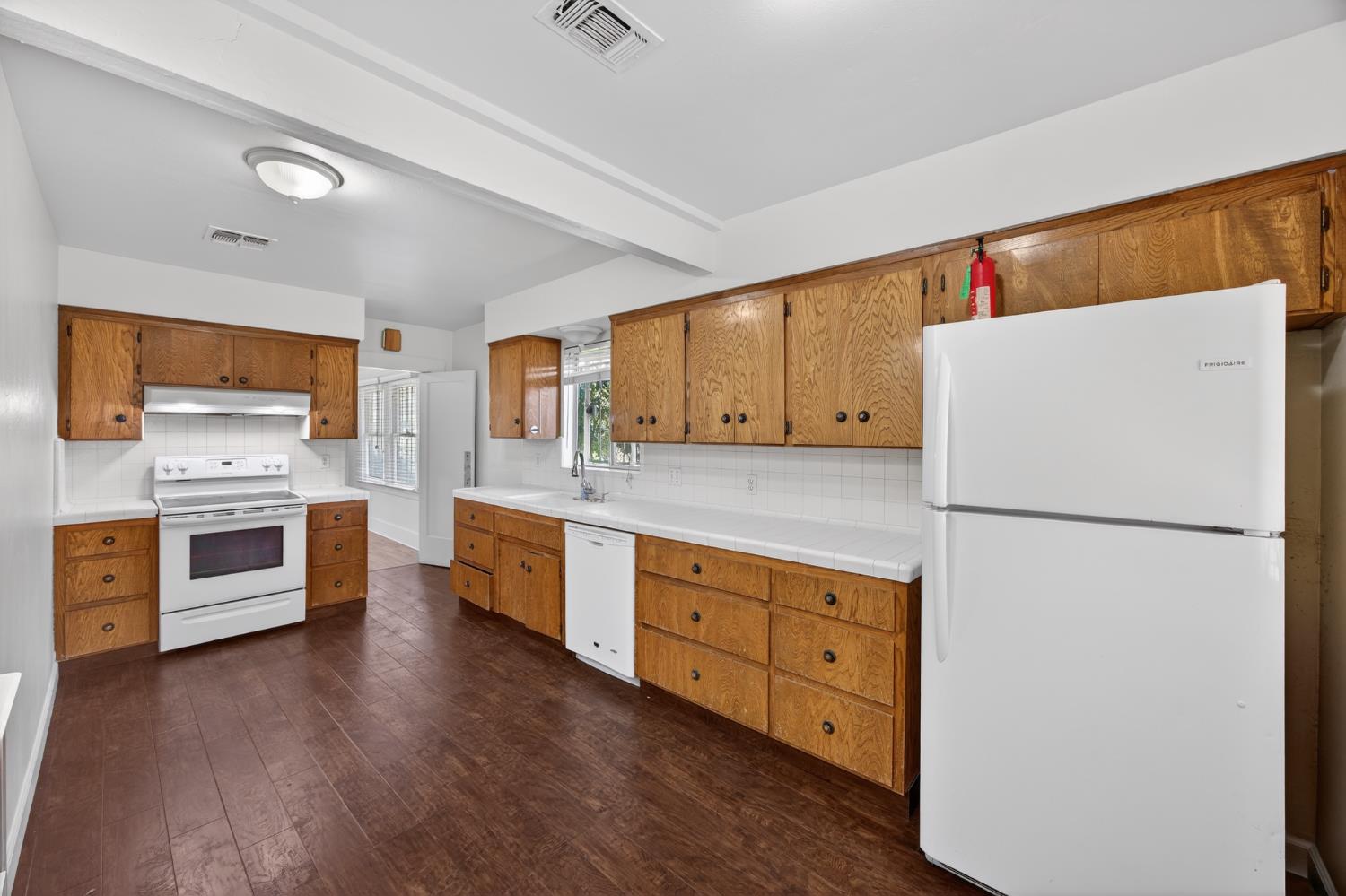 3804 E Kerckhoff Ave, Fresno, CA 93702