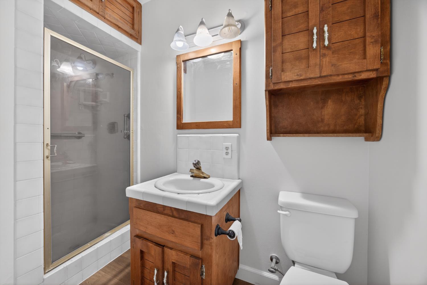 3804 E Kerckhoff Ave, Fresno, CA 93702