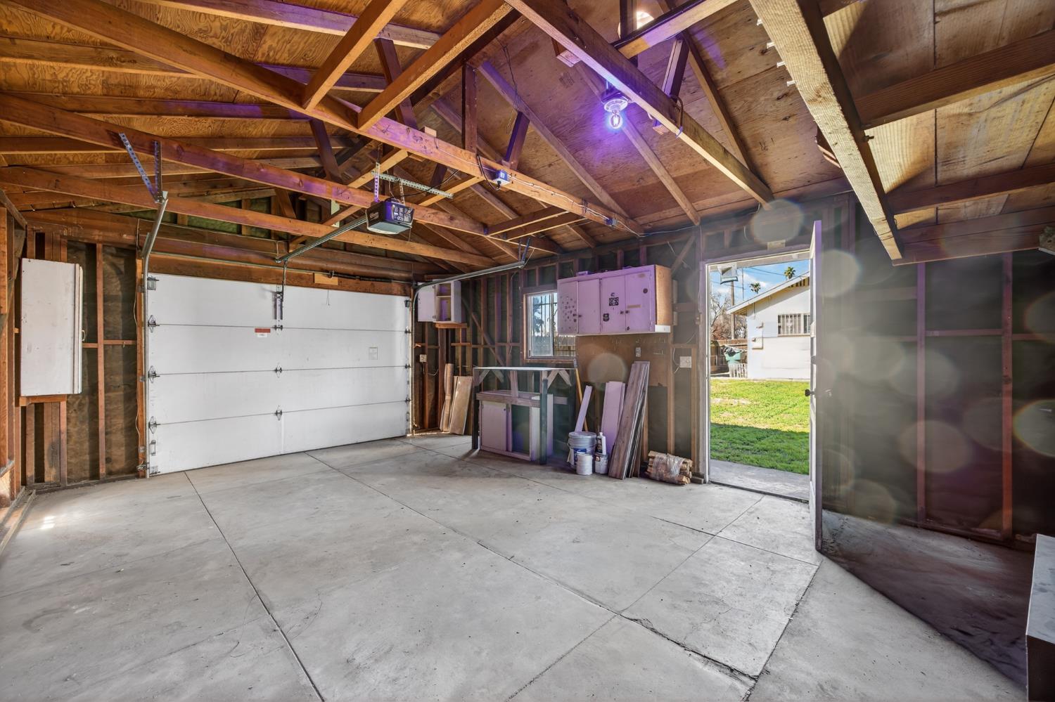 3804 E Kerckhoff Ave, Fresno, CA 93702