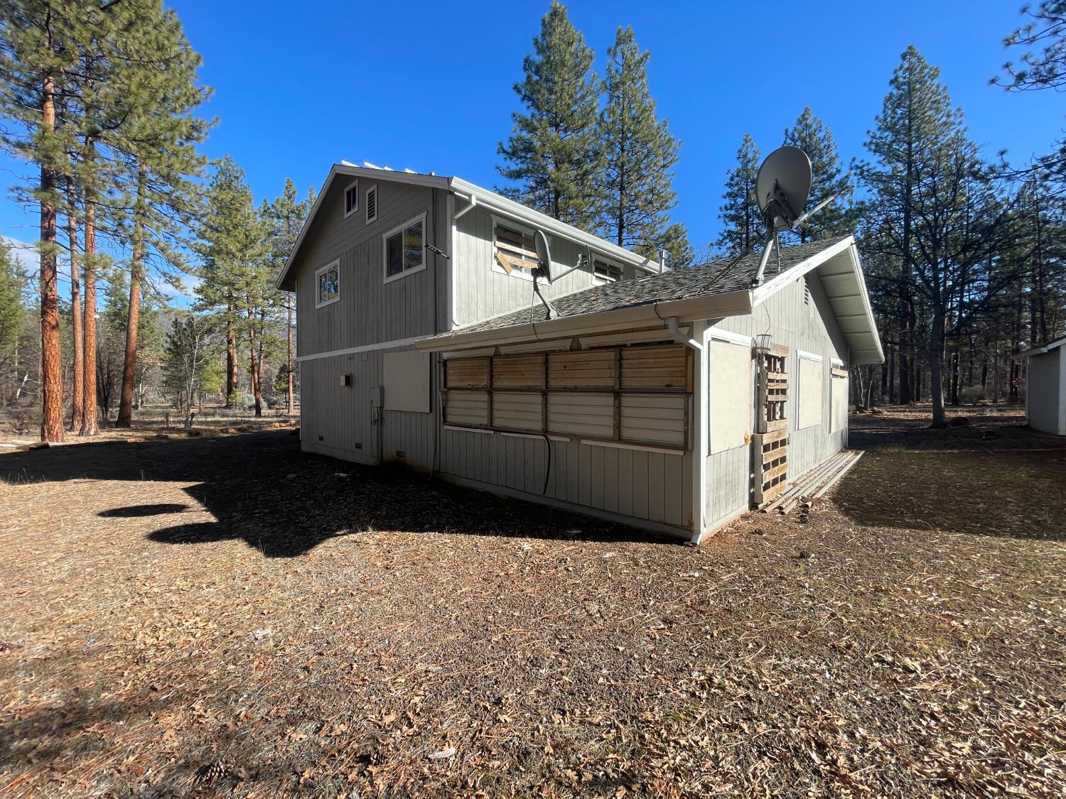 29352 roads end, Fall River Mills, CA 96056