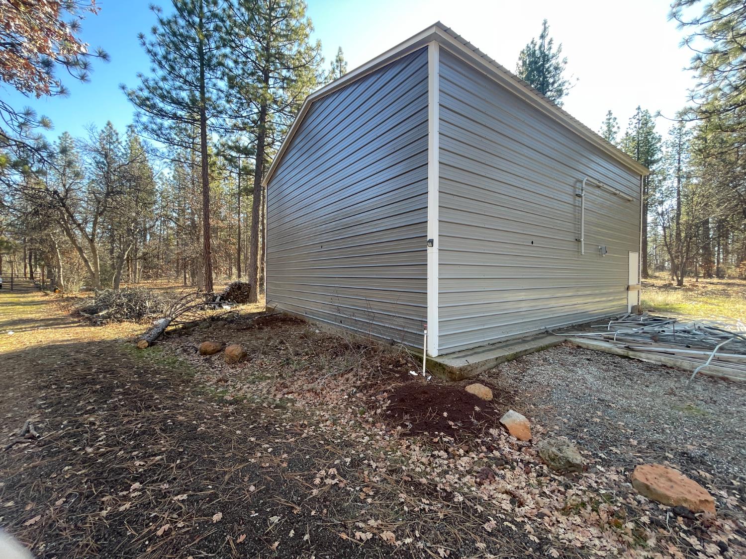 29352 roads end, Fall River Mills, CA 96056