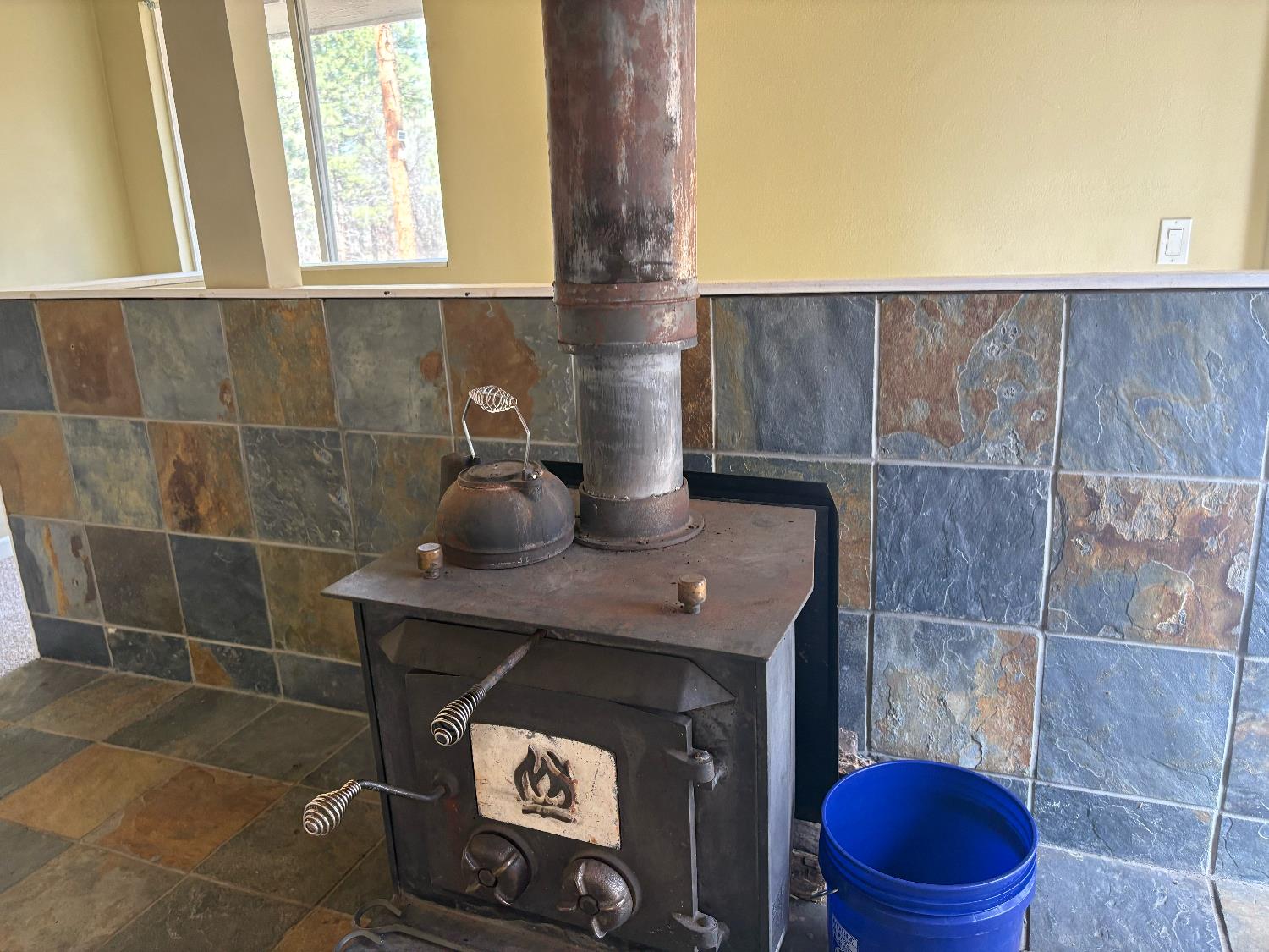 29352 roads end, Fall River Mills, CA 96056