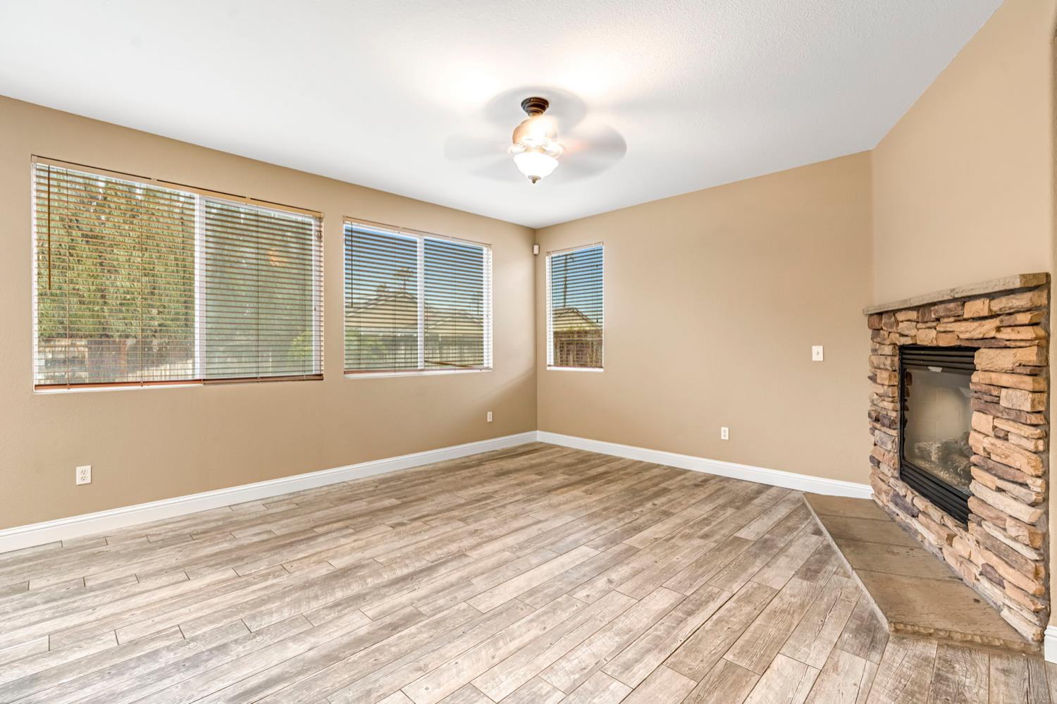 344 Rose Ave, Chowchilla, CA 93610