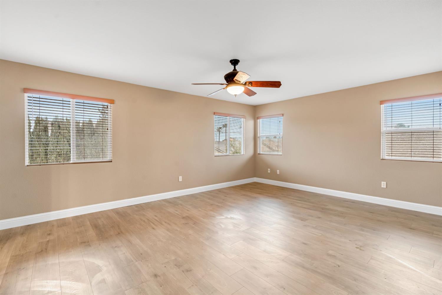 344 Rose Ave, Chowchilla, CA 93610