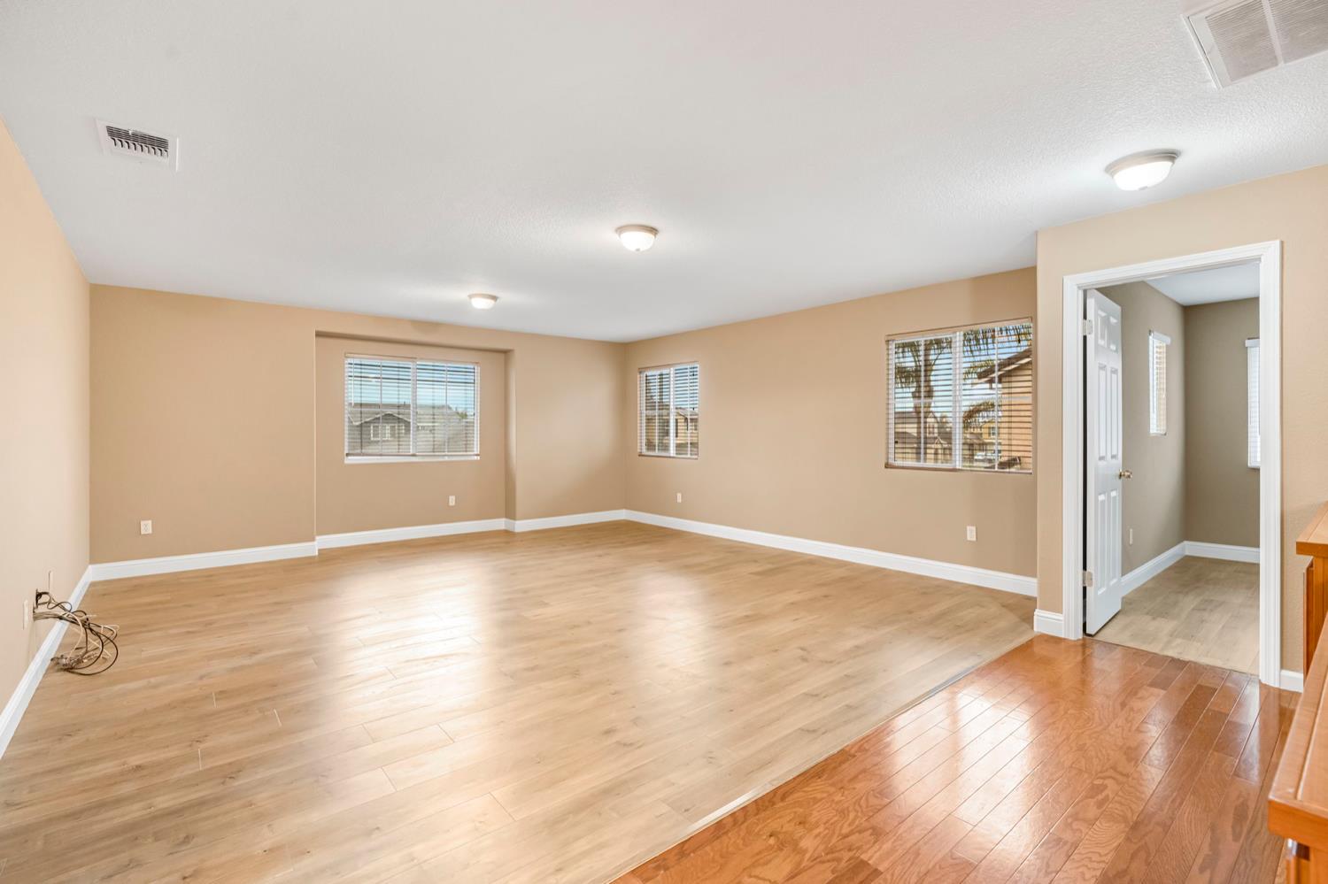 344 Rose Ave, Chowchilla, CA 93610