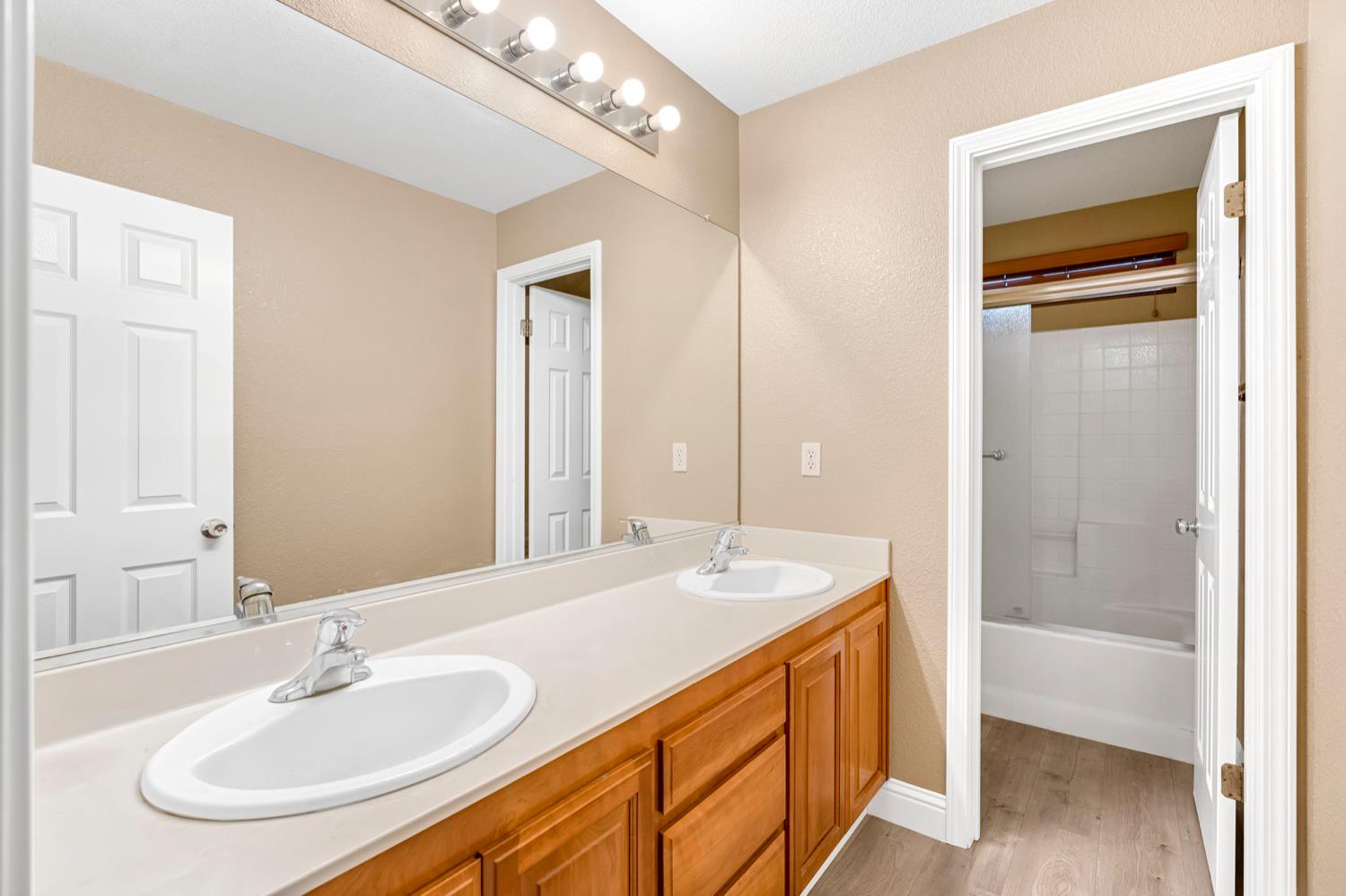 344 Rose Ave, Chowchilla, CA 93610