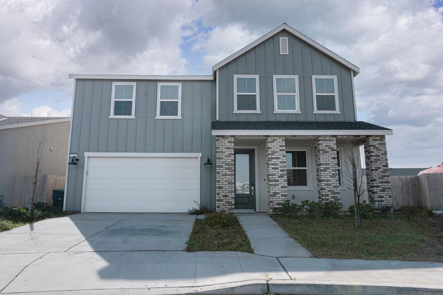 6311 E Robinson Ave, Fresno, CA 93727