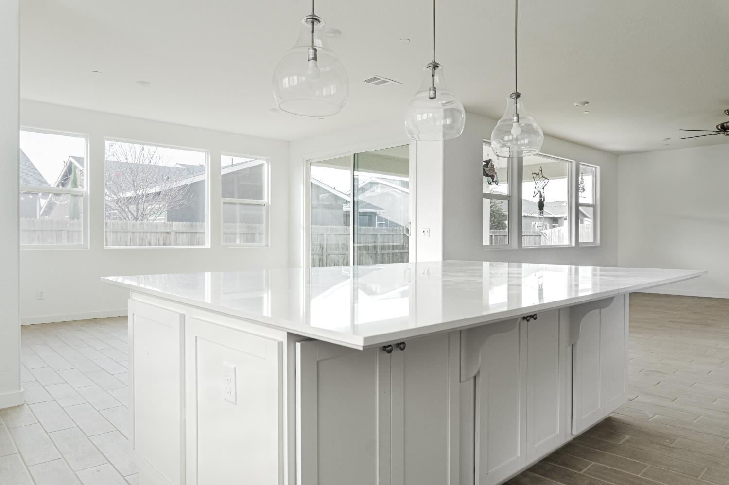 6311 E Robinson Ave, Fresno, CA 93727