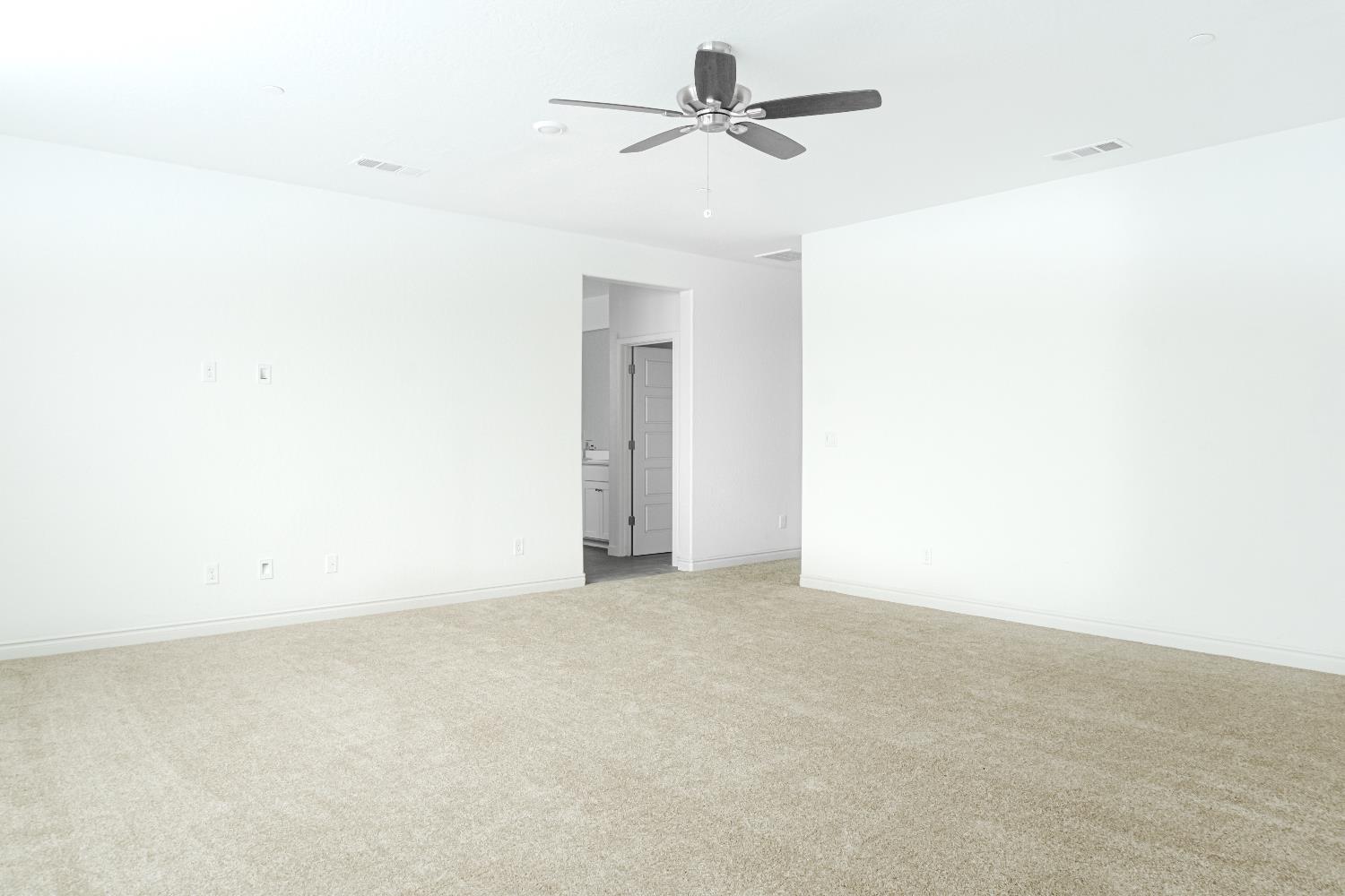 6311 E Robinson Ave, Fresno, CA 93727