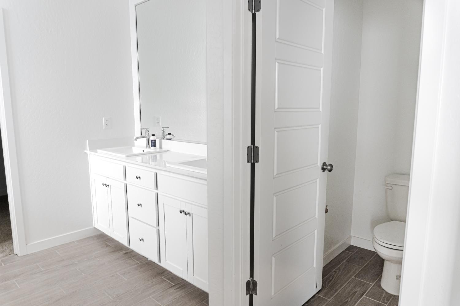 6311 E Robinson Ave, Fresno, CA 93727