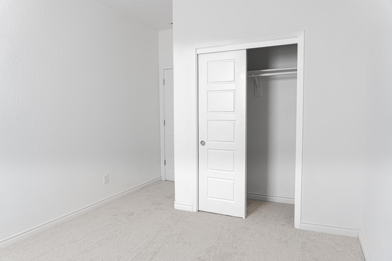 6311 E Robinson Ave, Fresno, CA 93727