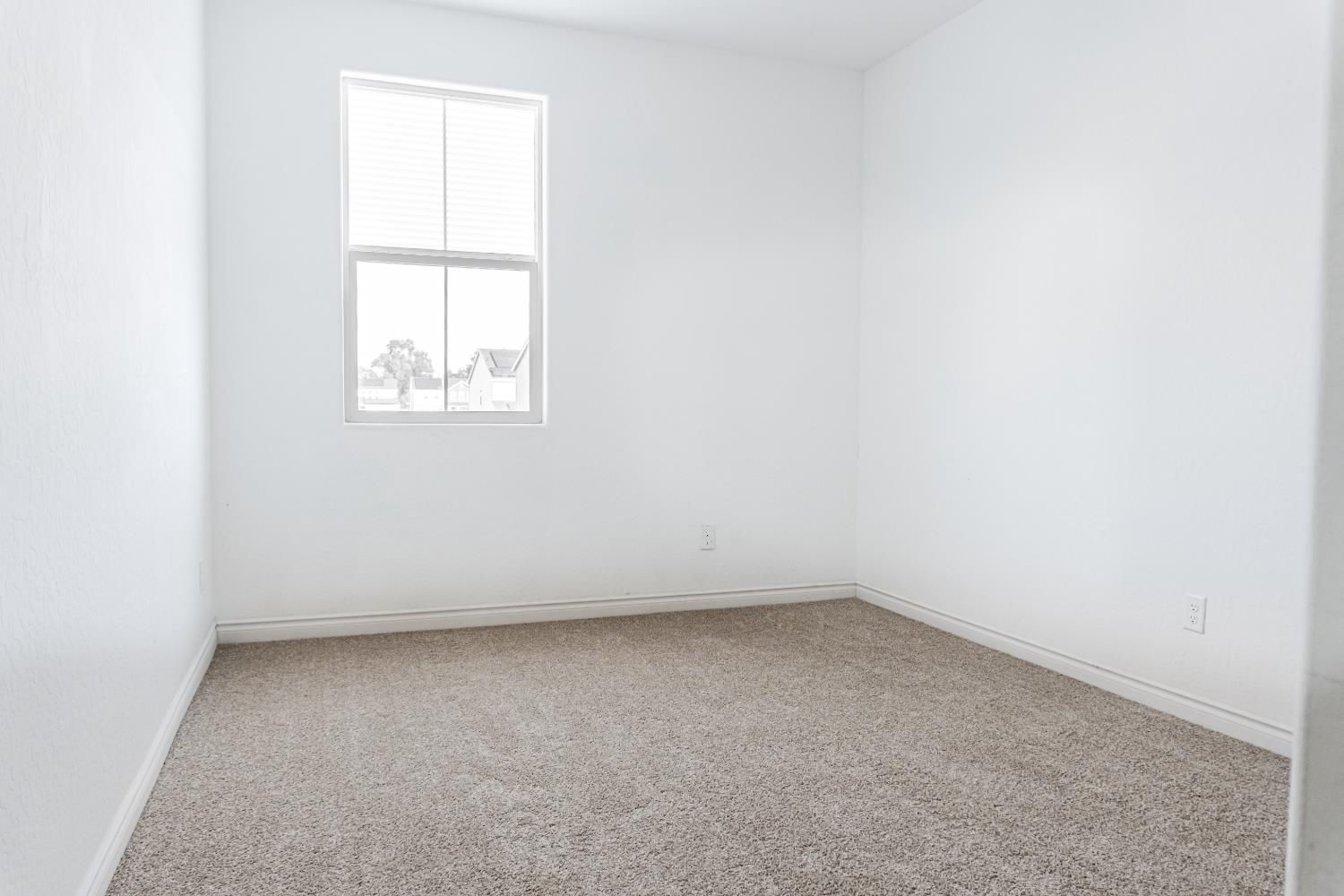 6311 E Robinson Ave, Fresno, CA 93727