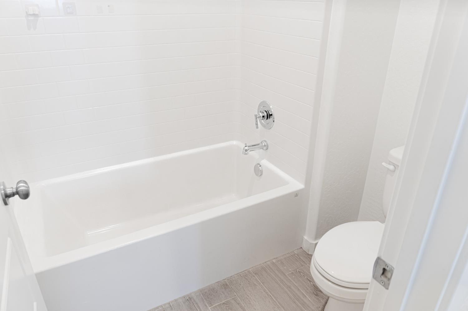 6311 E Robinson Ave, Fresno, CA 93727