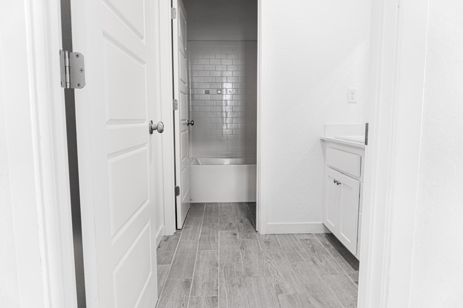 6311 E Robinson Ave, Fresno, CA 93727