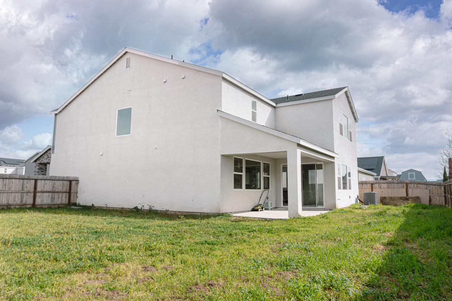 6311 E Robinson Ave, Fresno, CA 93727