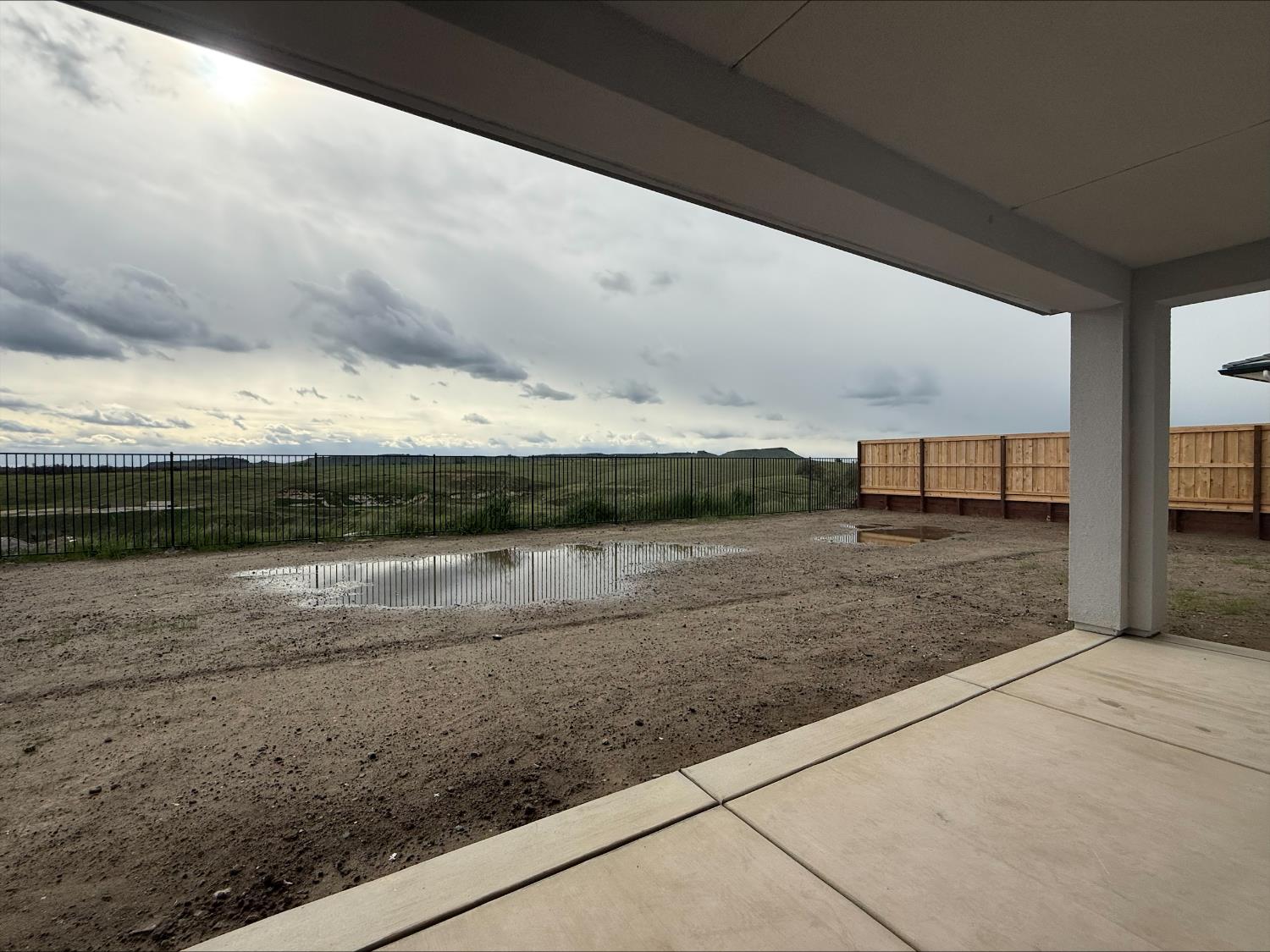 8226 Iron Creek Dr, Friant, CA 93626