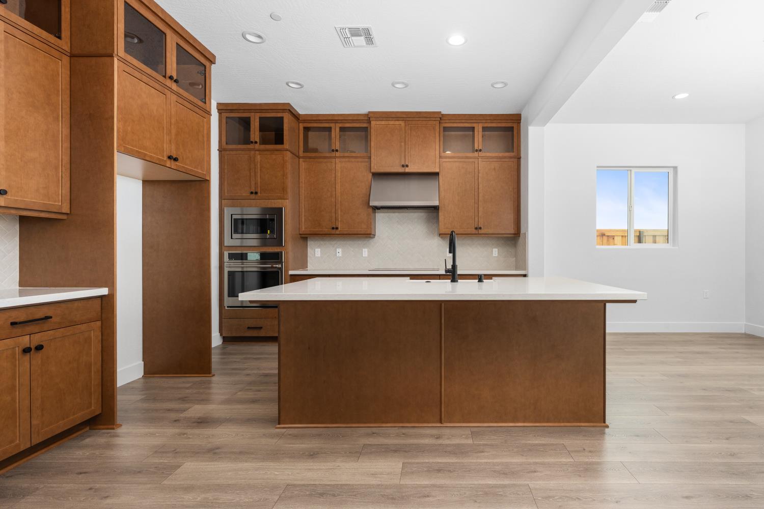 8226 Iron Creek Dr, Friant, CA 93626