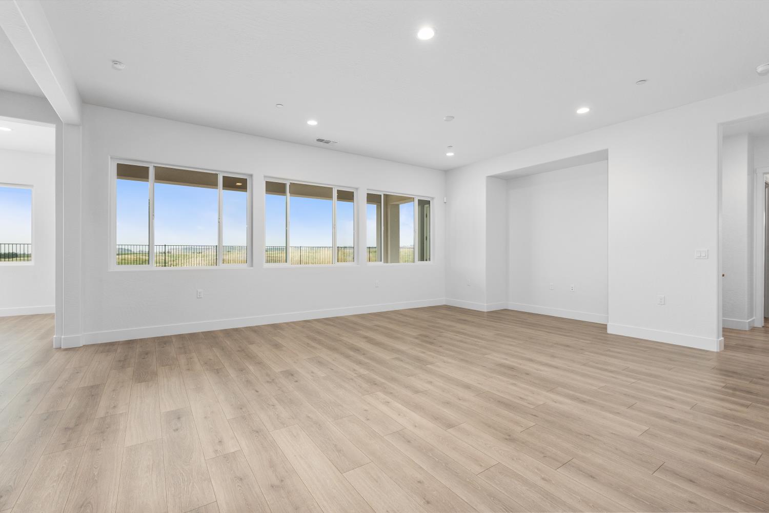 8226 Iron Creek Dr, Friant, CA 93626