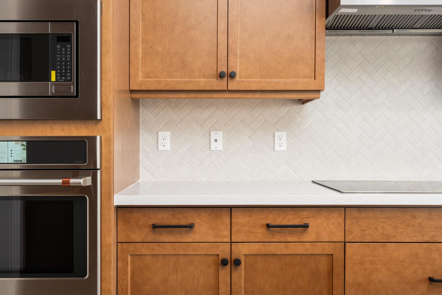 8226 Iron Creek Dr, Friant, CA 93626