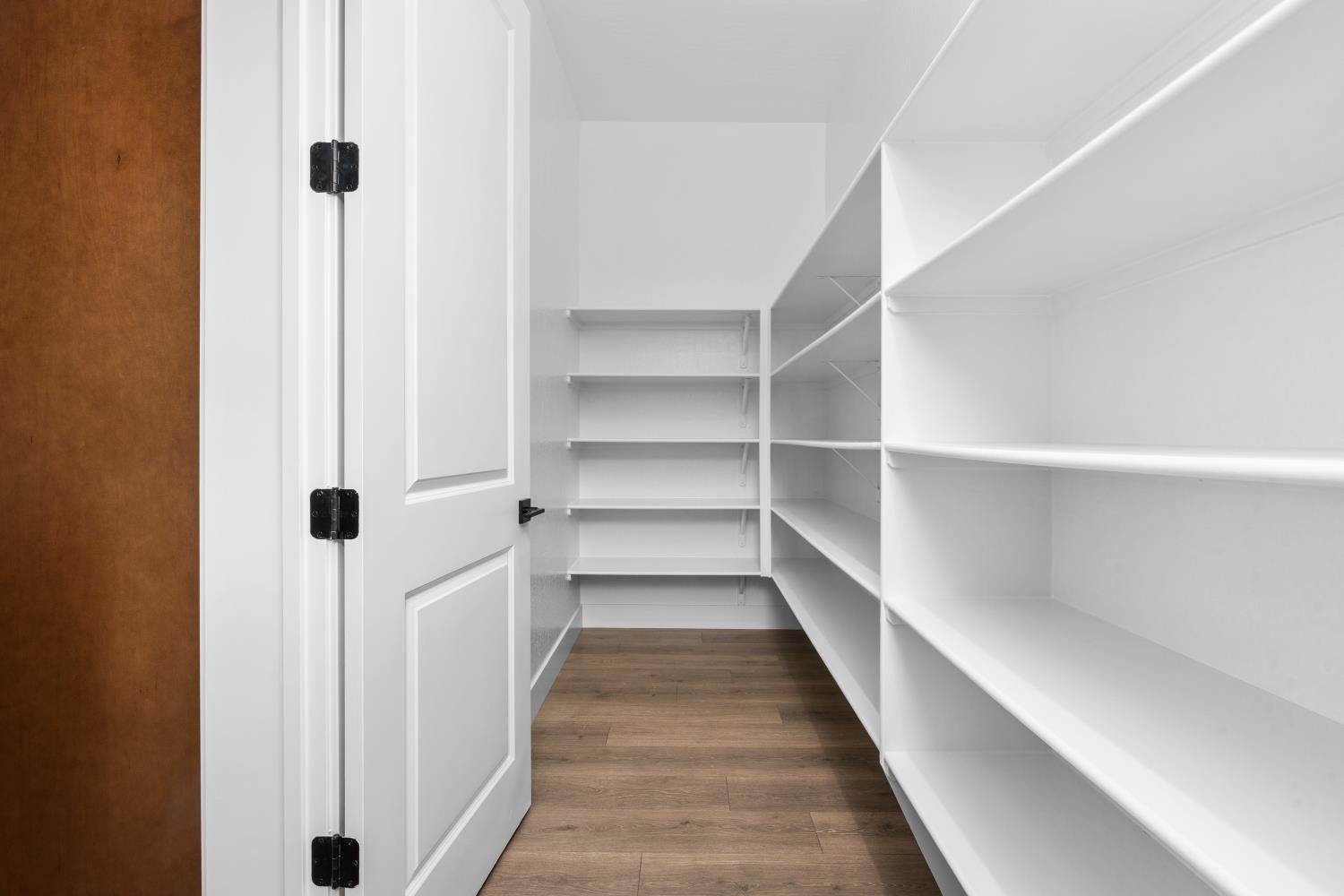 8226 Iron Creek Dr, Friant, CA 93626