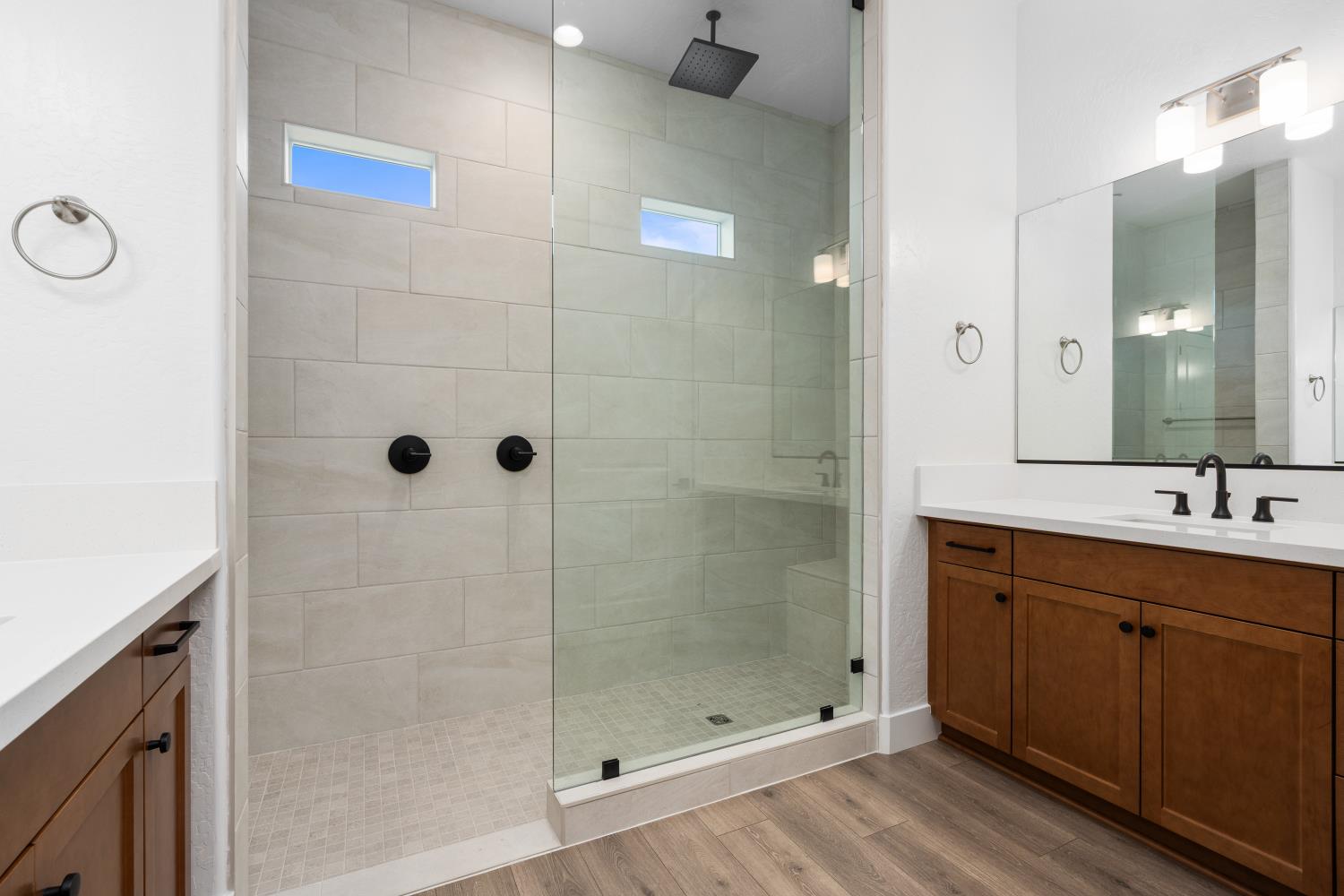 8226 Iron Creek Dr, Friant, CA 93626