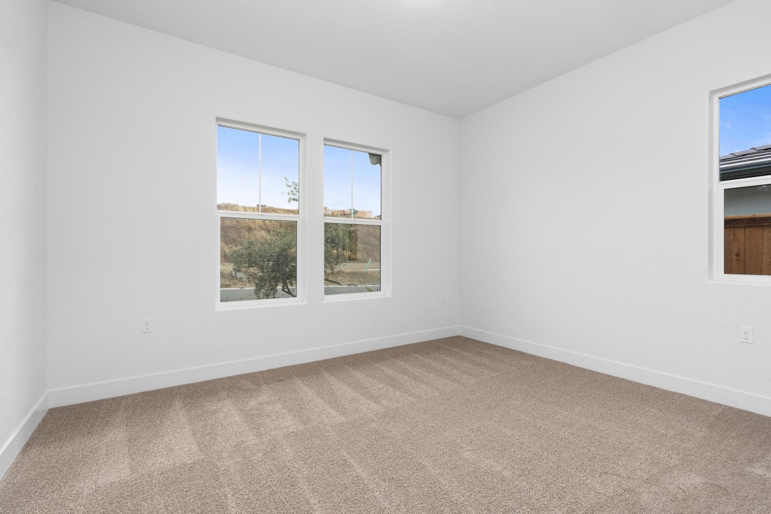 8226 Iron Creek Dr, Friant, CA 93626