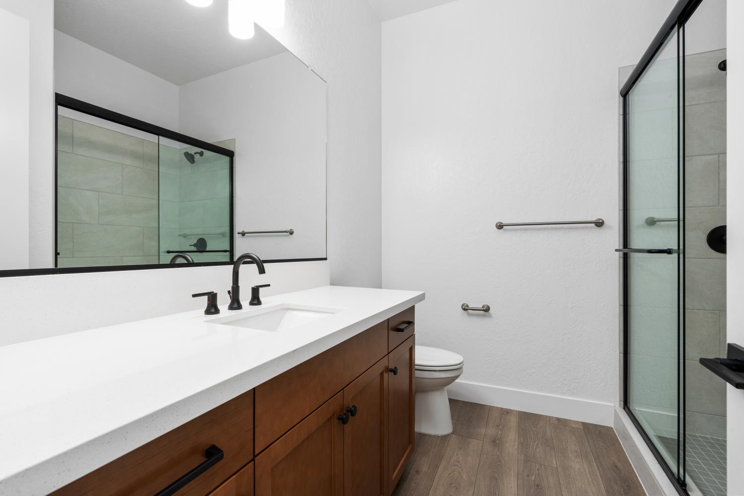 8226 Iron Creek Dr, Friant, CA 93626