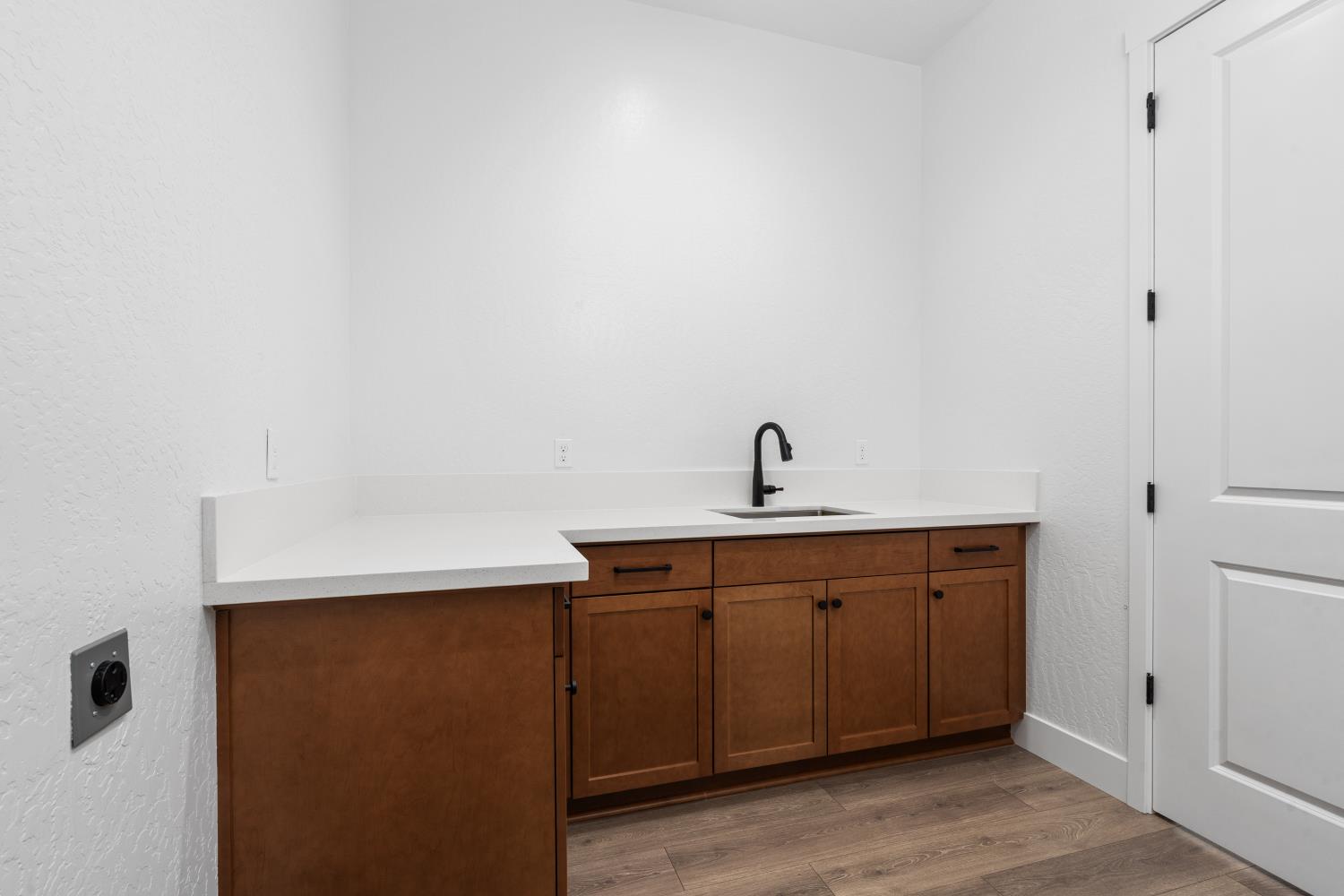 8226 Iron Creek Dr, Friant, CA 93626