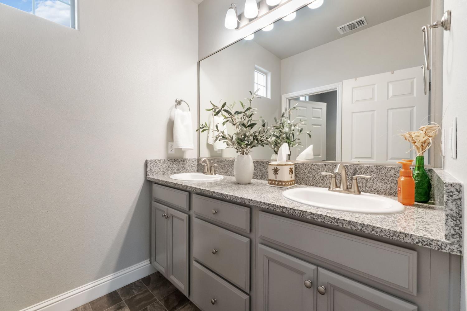 7330 E Princeton Ave, Fresno, CA 93737