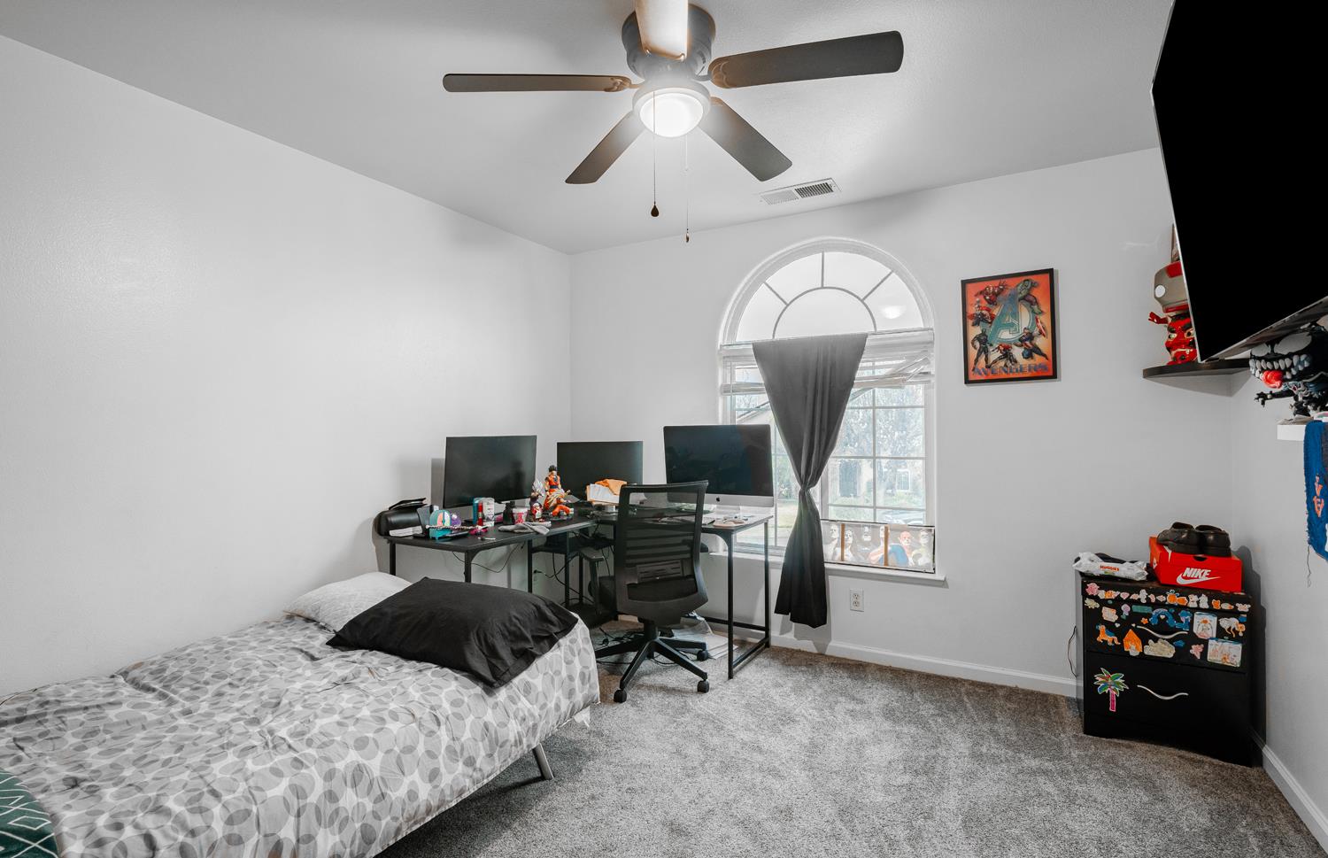 2632 Kimberly Dr, Madera, CA 93637