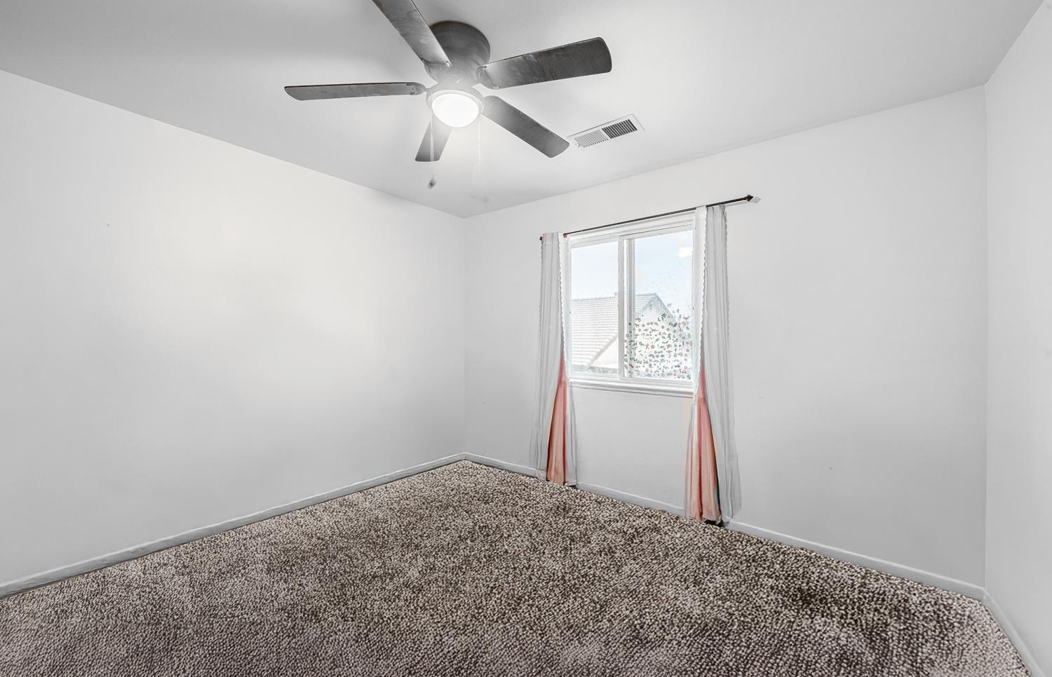 2632 Kimberly Dr, Madera, CA 93637