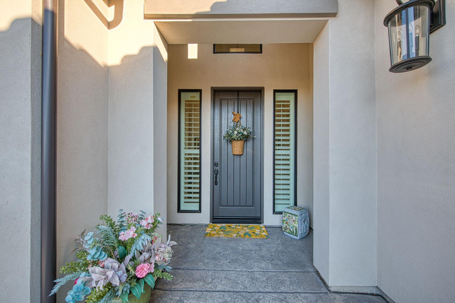 11132 N El Encanto Ln, Fresno, CA 93730