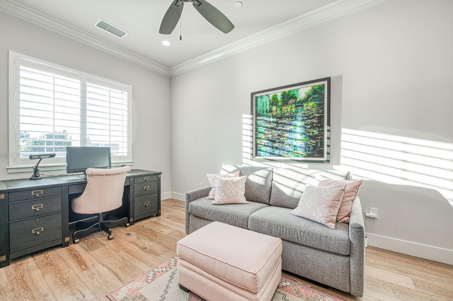 11132 N El Encanto Ln, Fresno, CA 93730