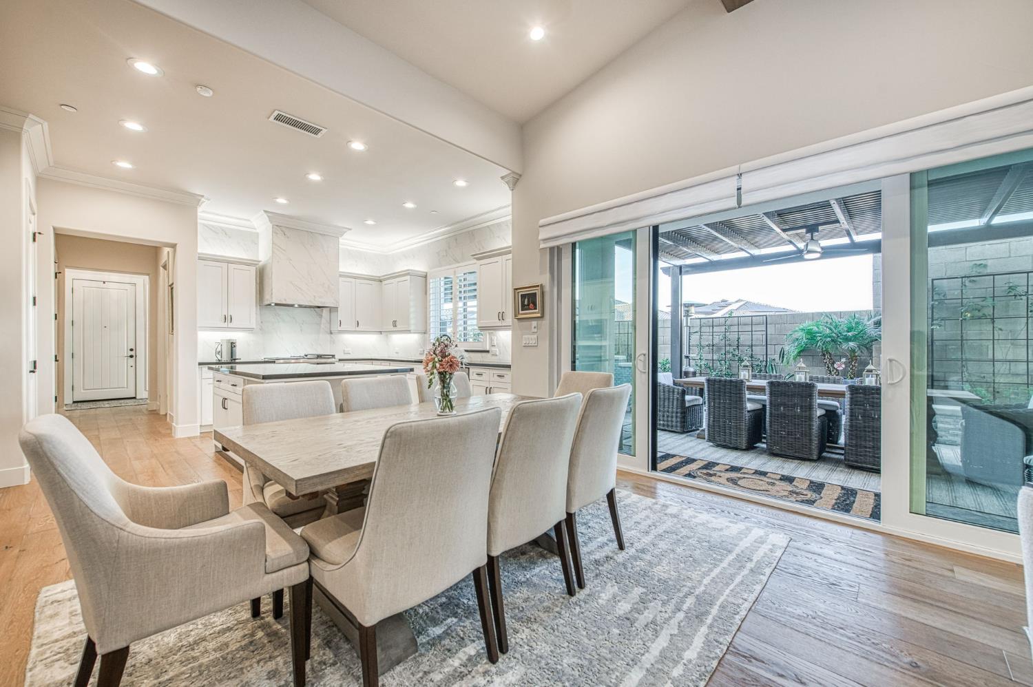 11132 N El Encanto Ln, Fresno, CA 93730