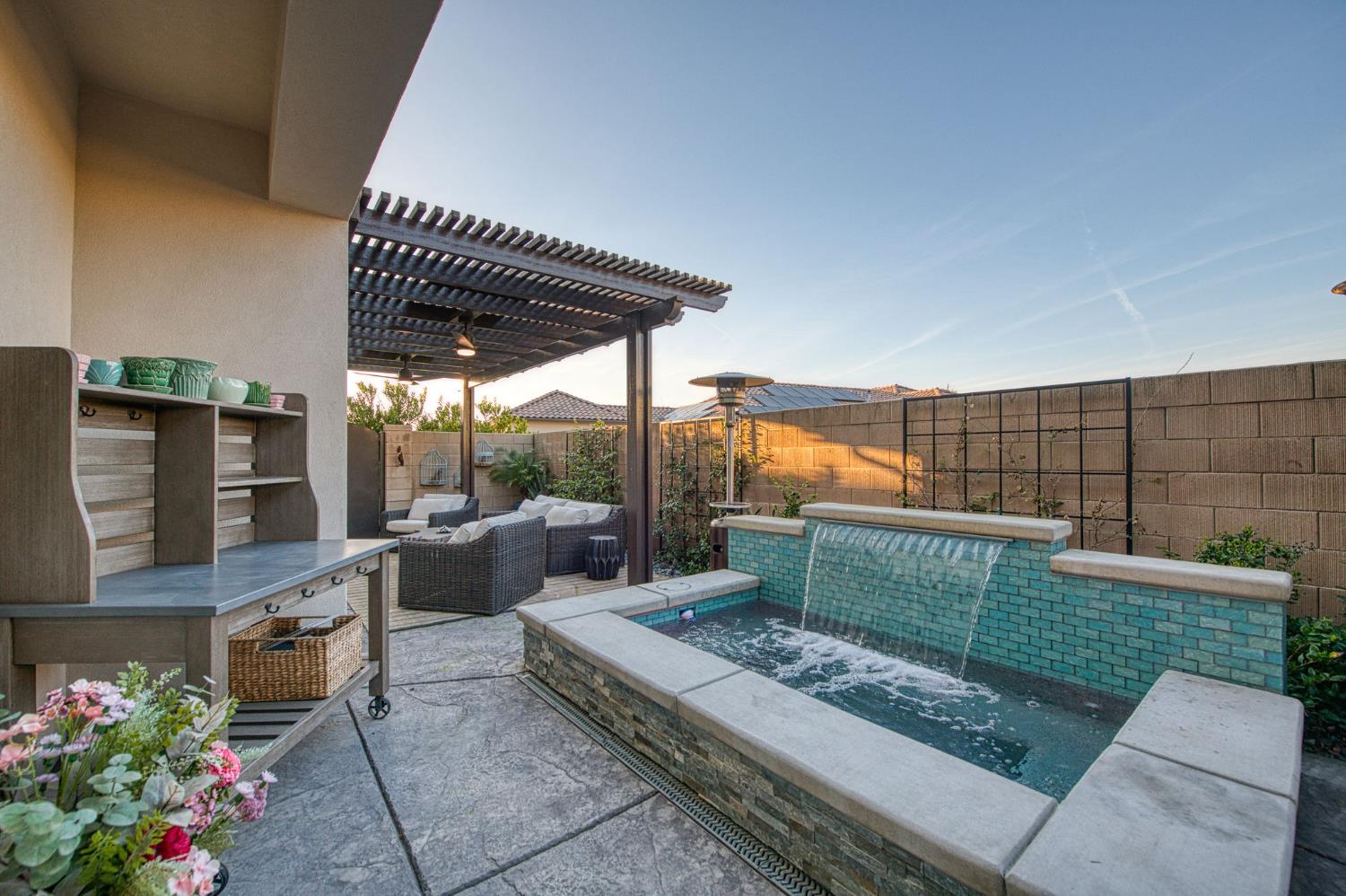 11132 N El Encanto Ln, Fresno, CA 93730