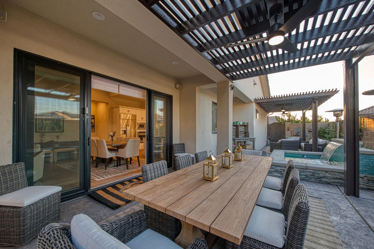 11132 N El Encanto Ln, Fresno, CA 93730