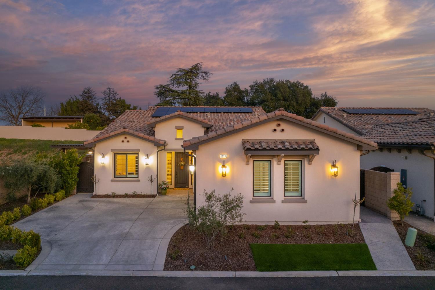 11132 N El Encanto Ln, Fresno, CA 93730