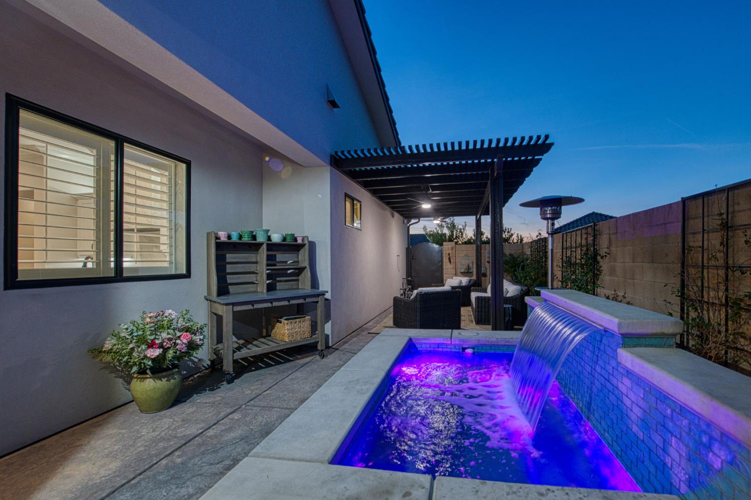 11132 N El Encanto Ln, Fresno, CA 93730