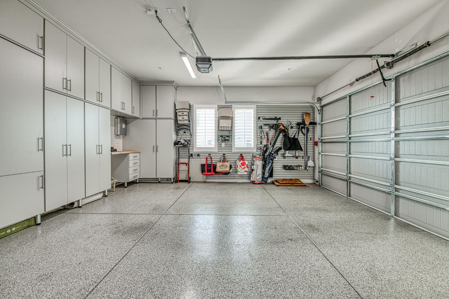 11132 N El Encanto Ln, Fresno, CA 93730