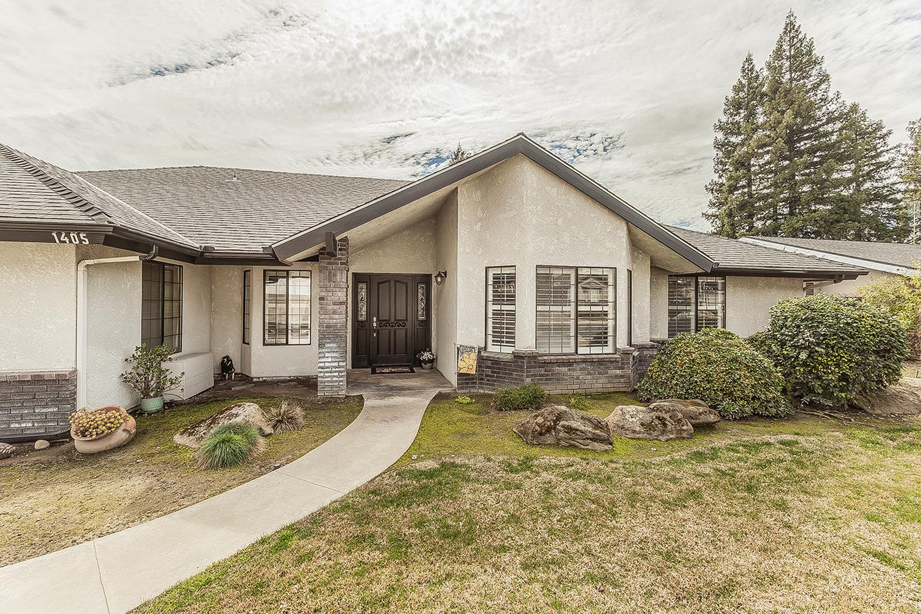 1405 W Flora Ave, Reedley, CA 93654