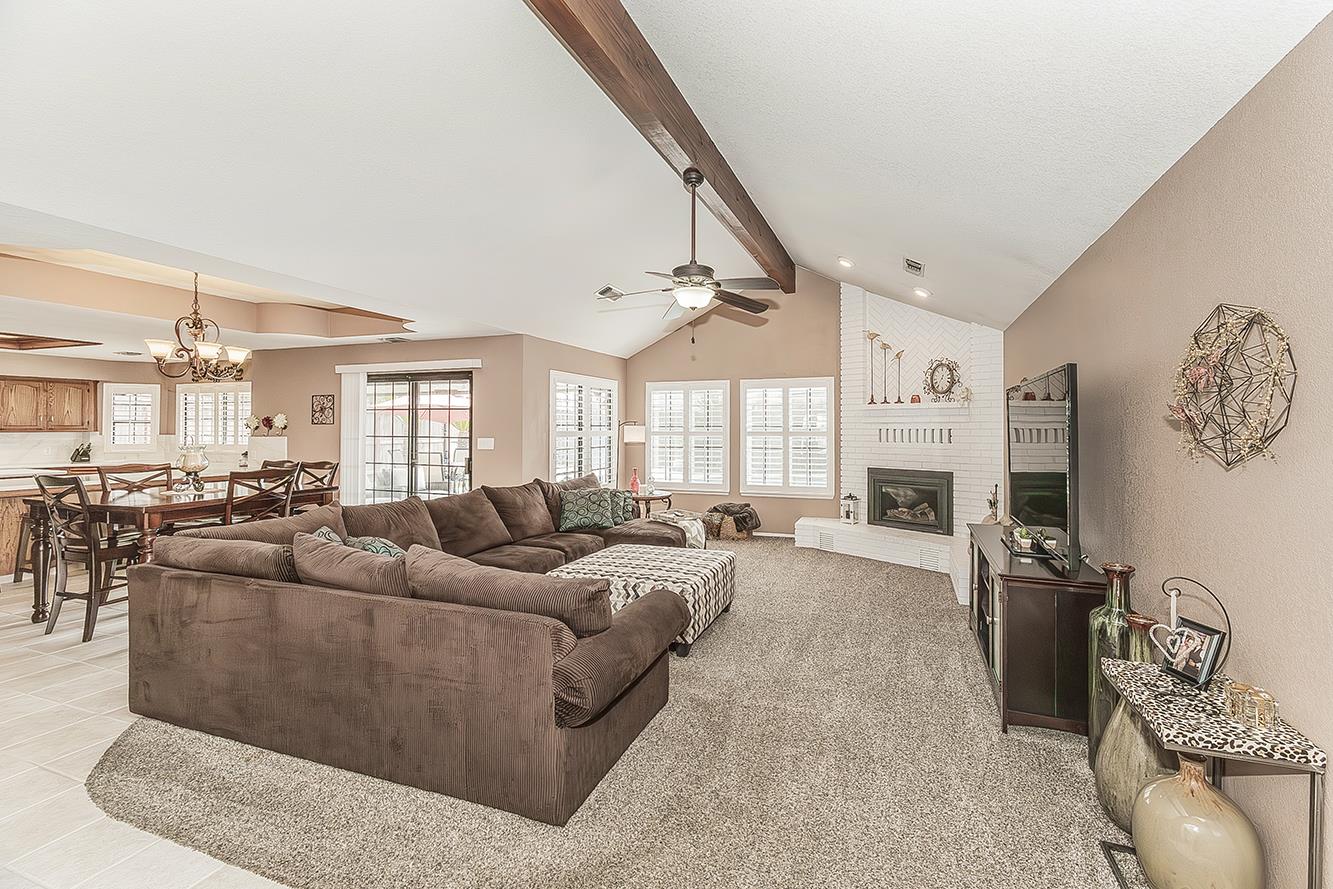 1405 W Flora Ave, Reedley, CA 93654