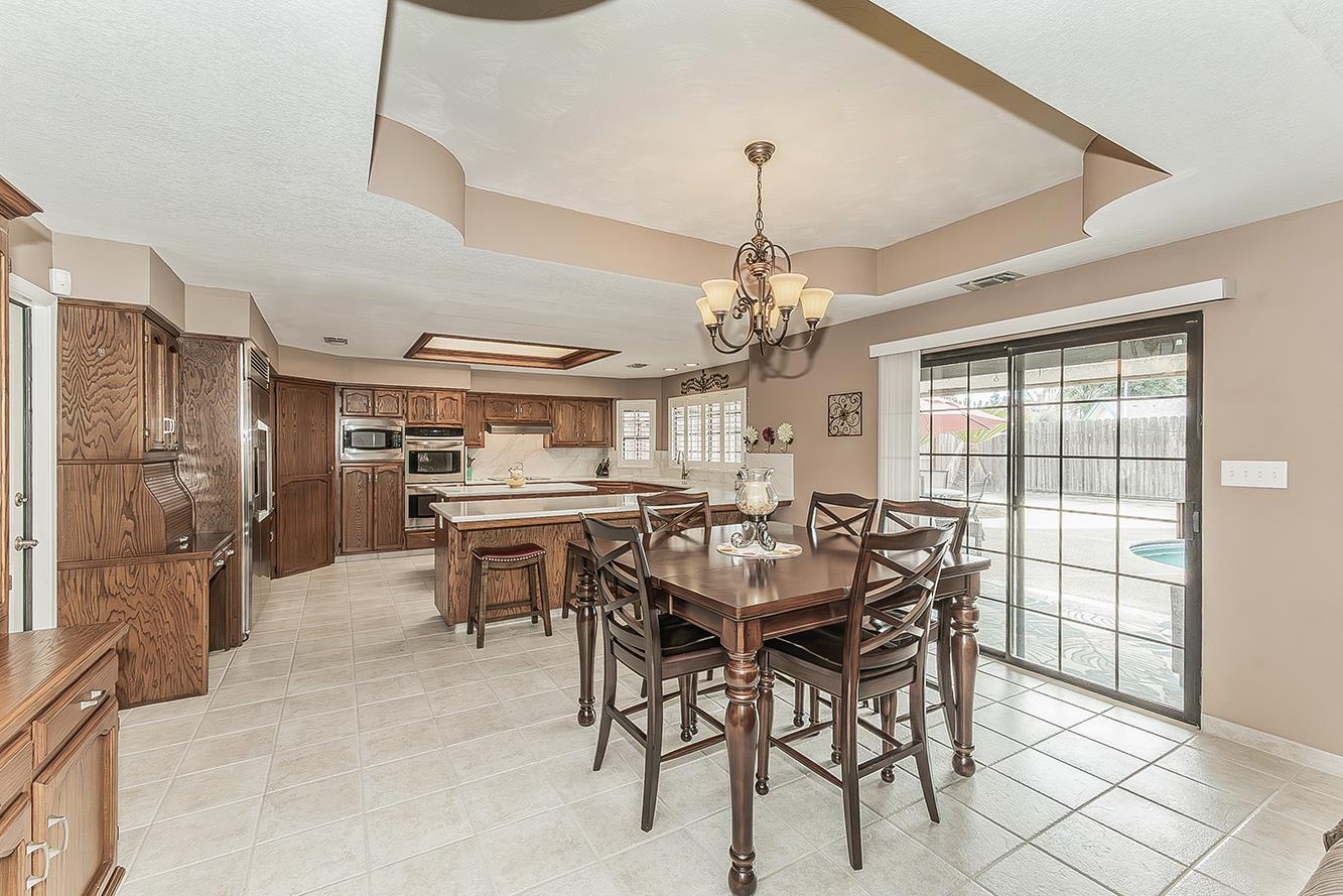 1405 W Flora Ave, Reedley, CA 93654